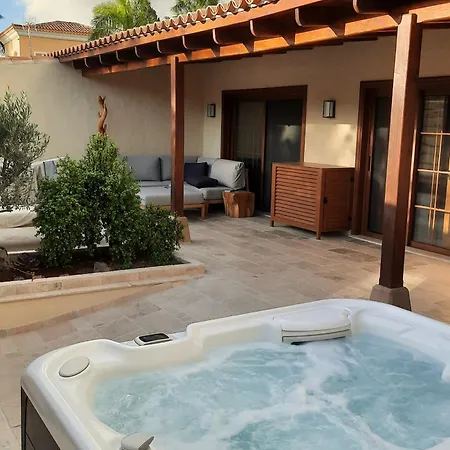 Casa Waldeck En Jardines Del Duque Nyaraló